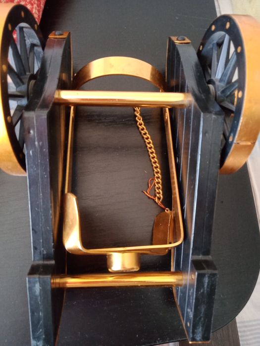 Підставка під шампанське лафет