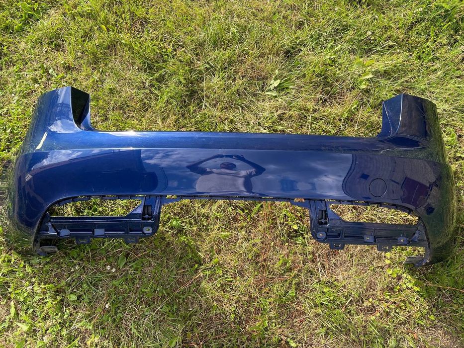 Продам задній бампер на Tesla Model 3 Highland
