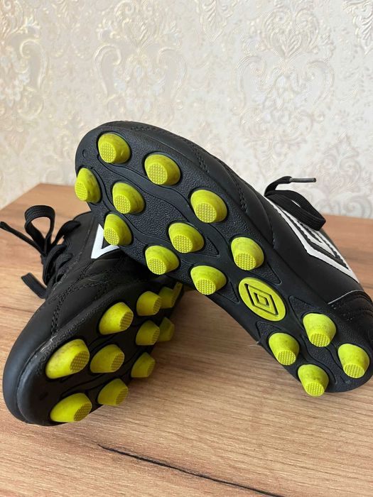 Футбольні бутси UMBRO 34р.