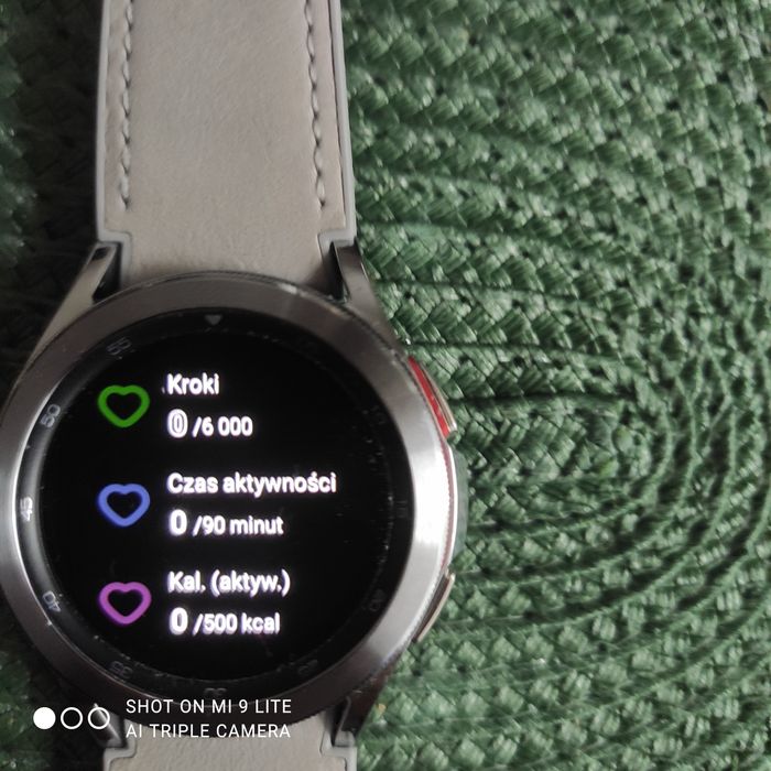 Samsung Galaxy Watch4 sprzedam zamienię.