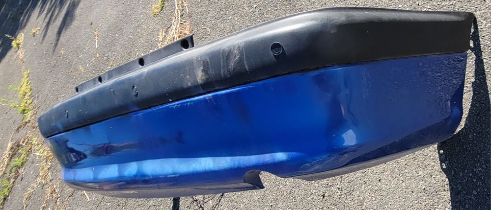 Задний бампер тоёта авенсис