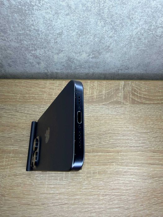 Iphone 15 pro 256 gb, гарний стан, магазин, айфон 15 про 256