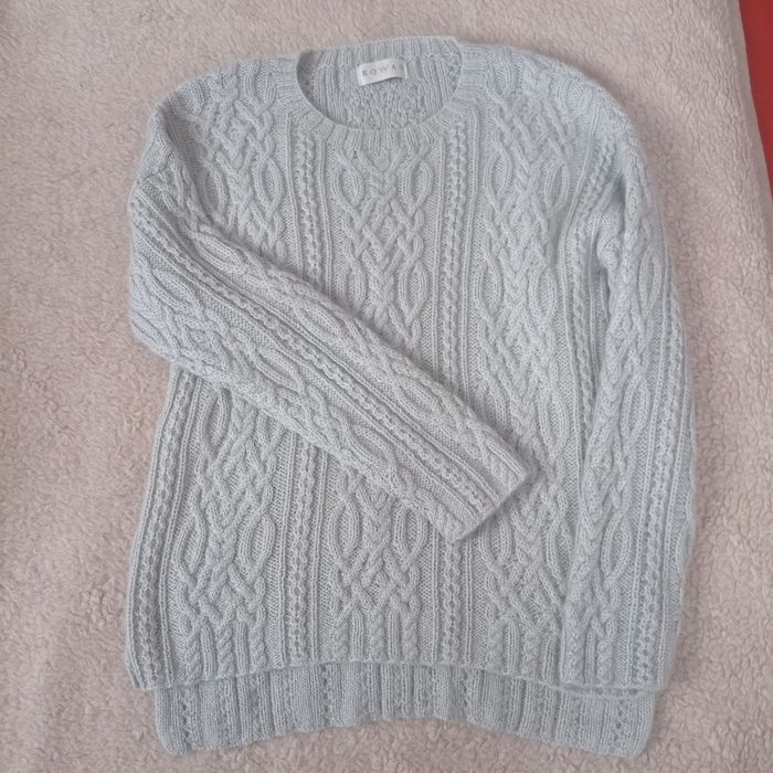 Светр ручної роботи з пряжі Rowan