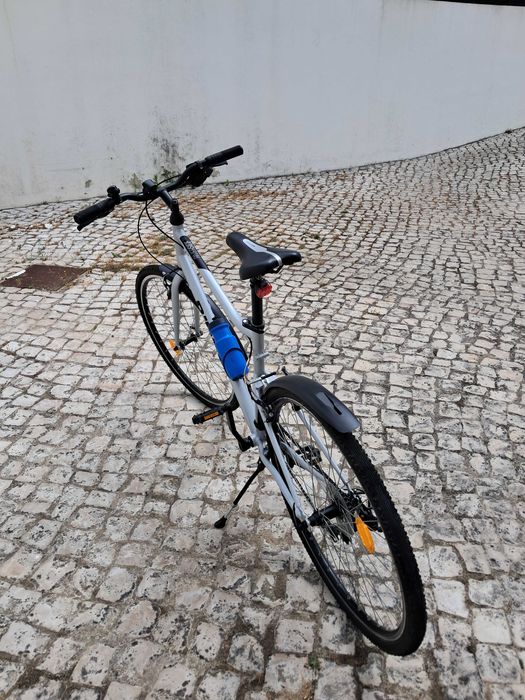 Bicicleta de Trekking Riverside 120  (L). + Capaceta