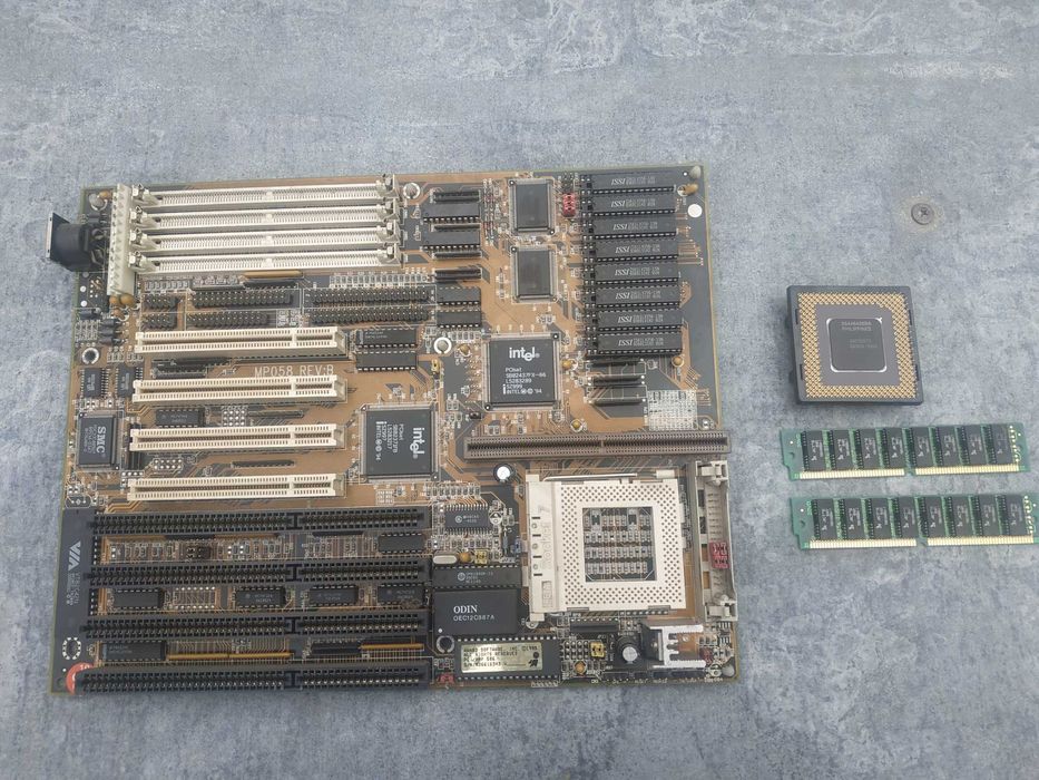 Раритетна материнська плата