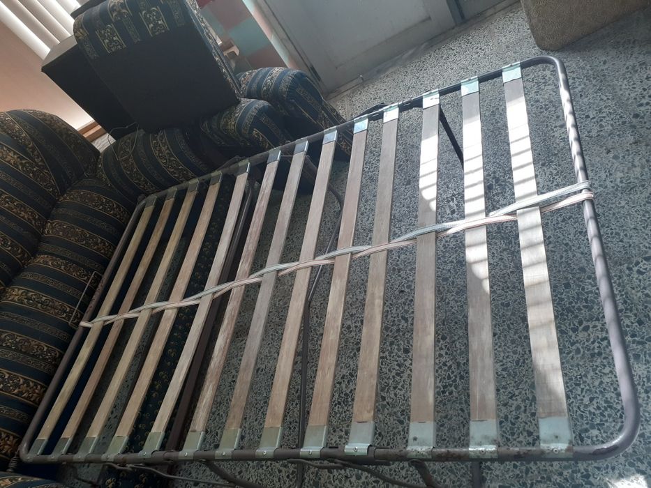 Sofá cama de três lugares e de dois  e de um lugar