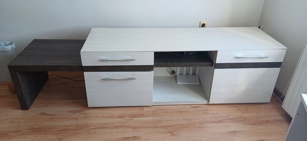 Szafka pod telewizor