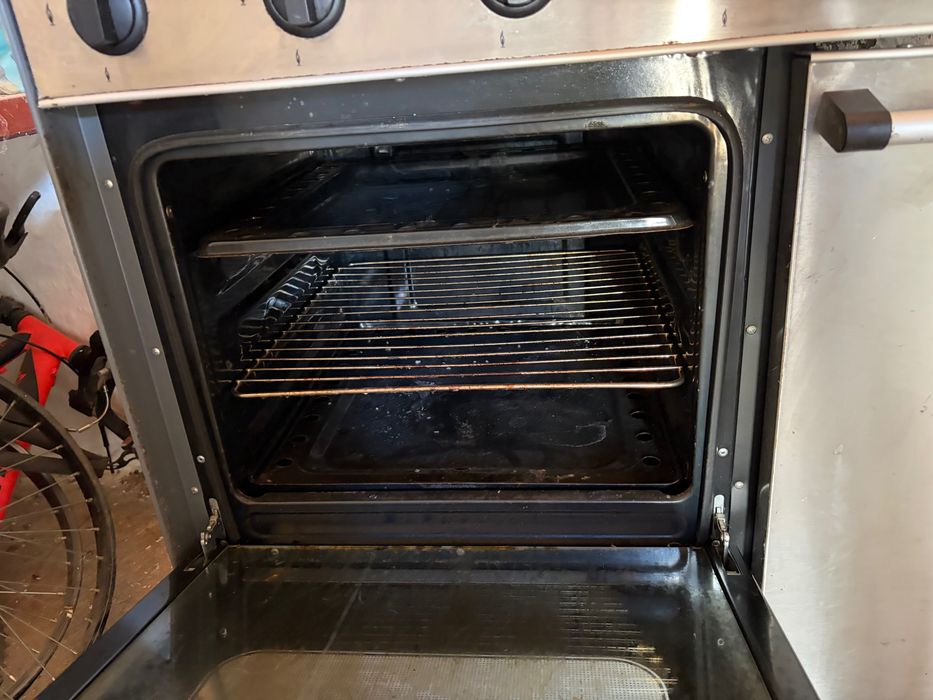 Fogão de 5 bicos com forno