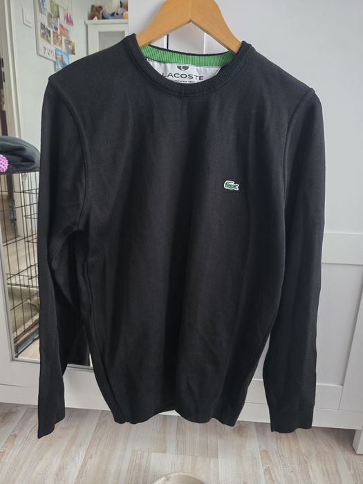 Czarny sweter męski Lacoste L