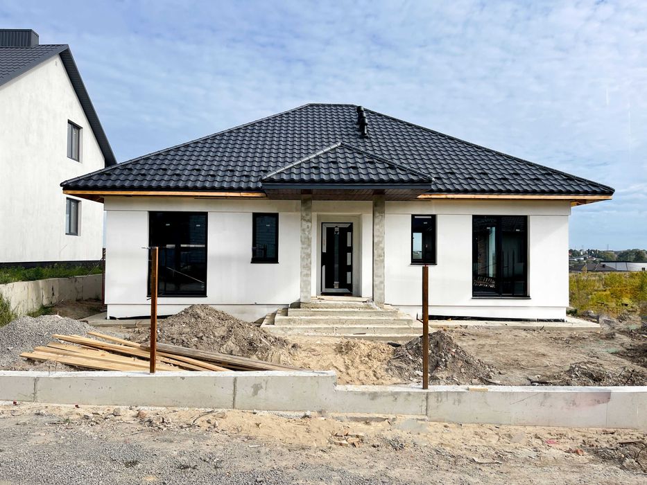 Американка з внутрішніми роботами. Район Райського саду