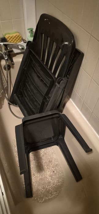2 Cadeiras jardim com mesa apoio