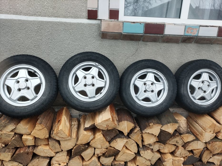 Титанові диски з літньою резиною