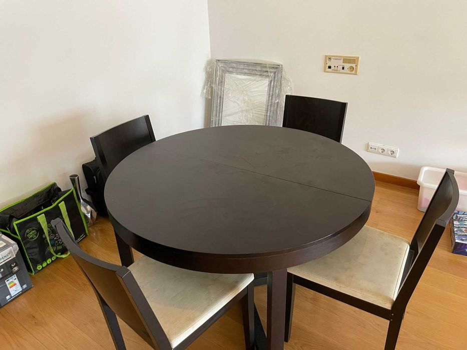 Mesa jantar ÁREA madeira escura + cadeiras