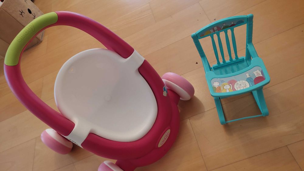 Carrinho e cadeira de boneca