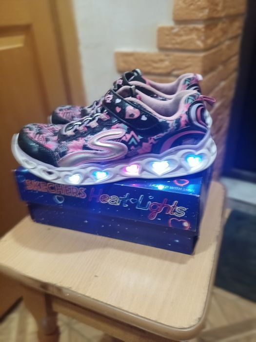 Кросівки Skechers 37(23.5)