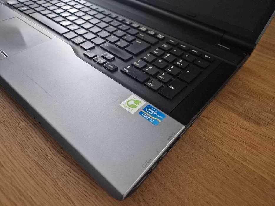 Ноутбук 17.3" Fujitsu LifeBook N532 i7-3630QM 4GB RAM 750HDD FullHD уцінка