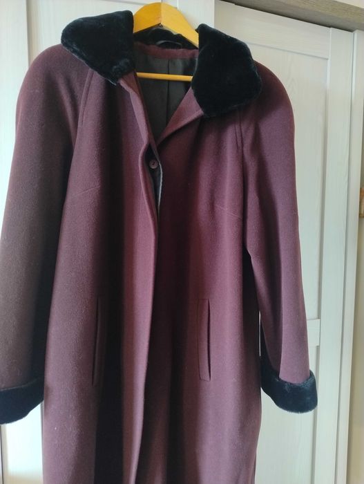 Płaszcz wełniany kolor oberżyna damski