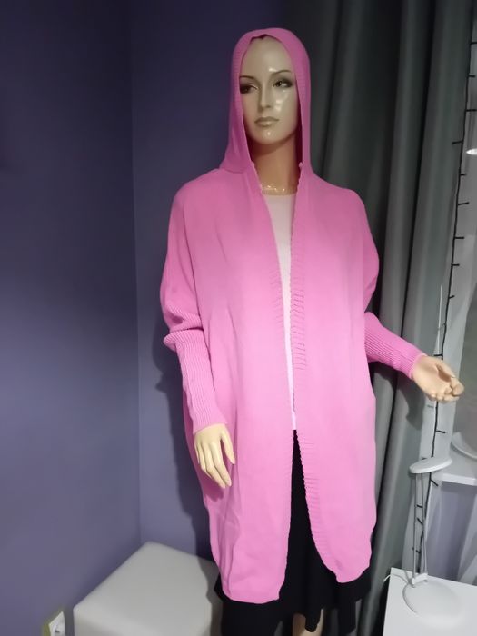 Sweterek z kapturem oversize-chaber
