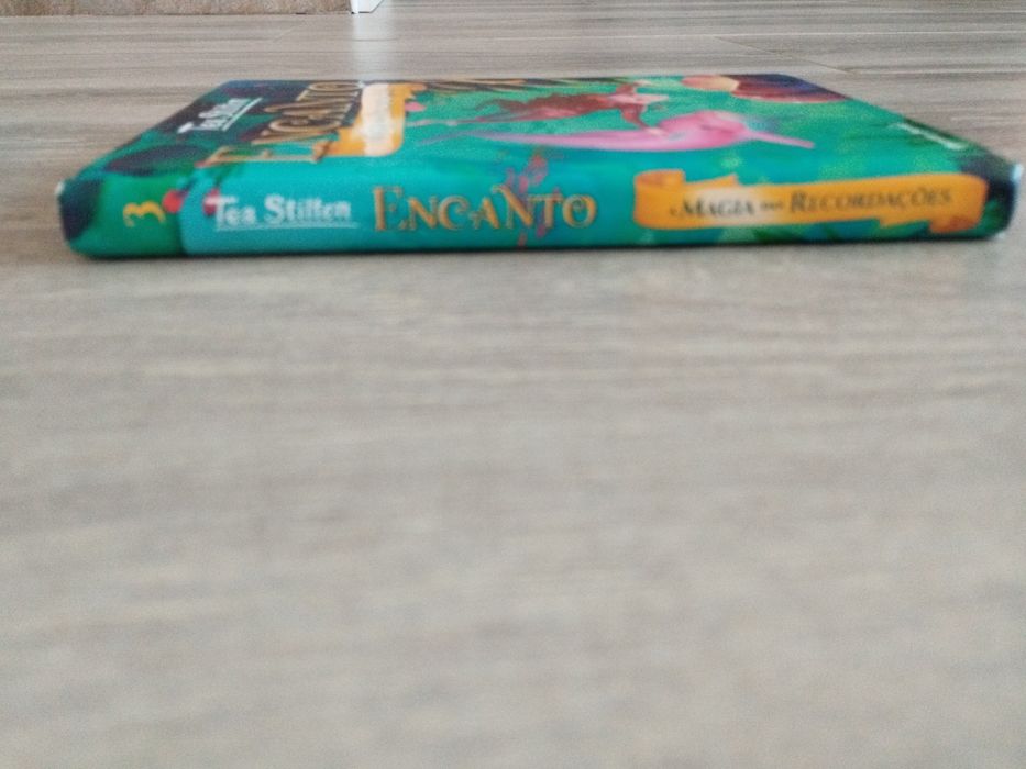 Livro encanto " a magia das recordações"