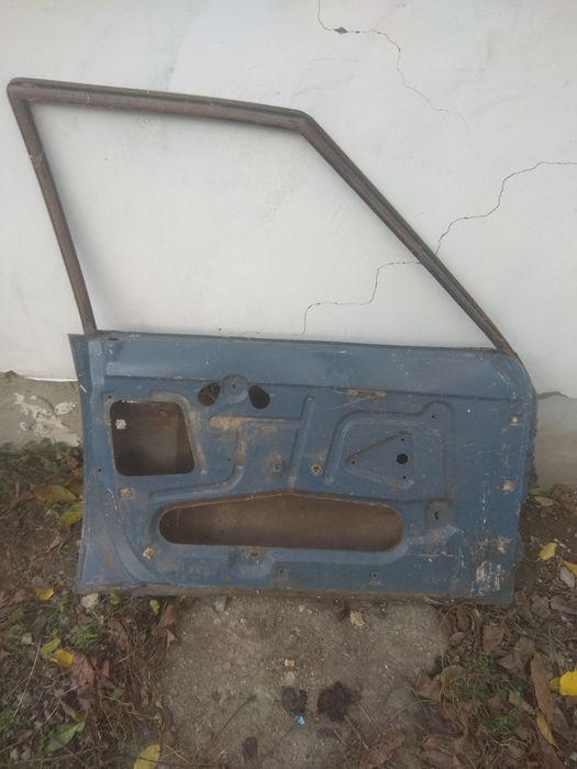 Двери на москвич 2141.