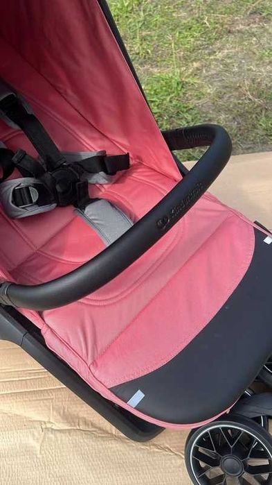 Wózek spacerowy dla dzieci różowy Nubi 2 Kinderkraft