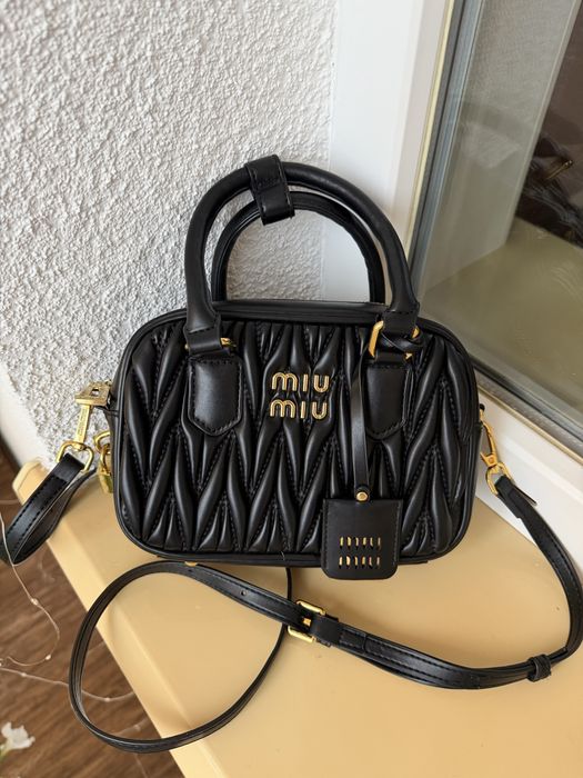Сумочка miu miu брендова