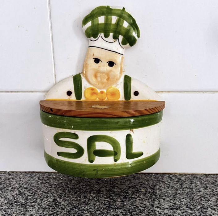 Various kitchen items and others475656080023900164