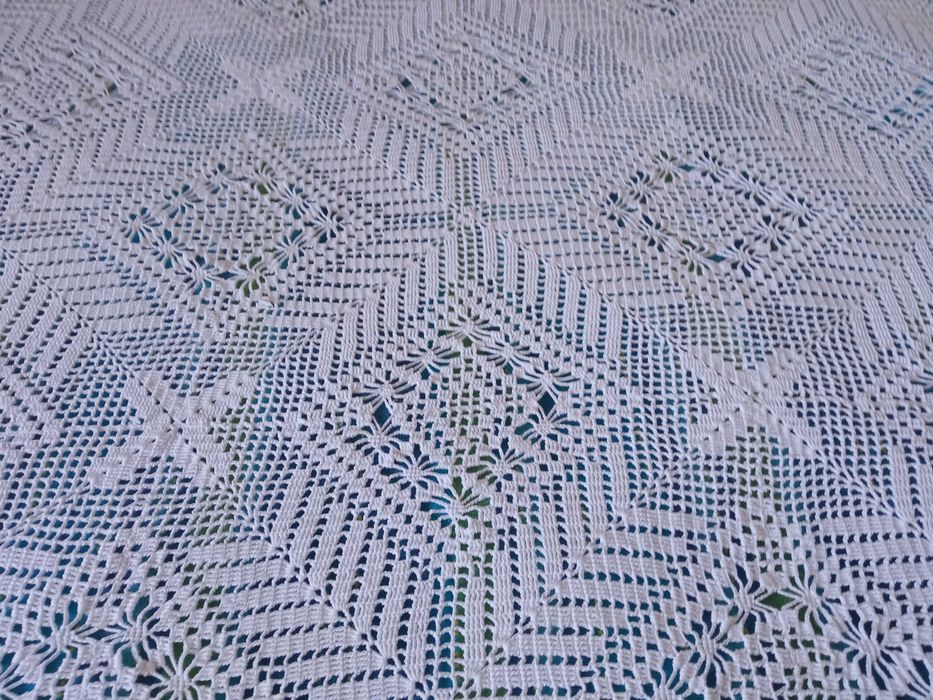 Colcha de renda feita à mão