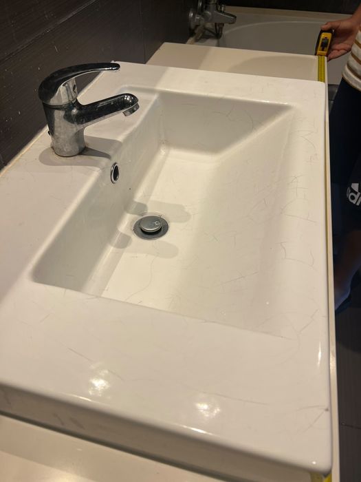 Vendo móvel e sanitários do Wc