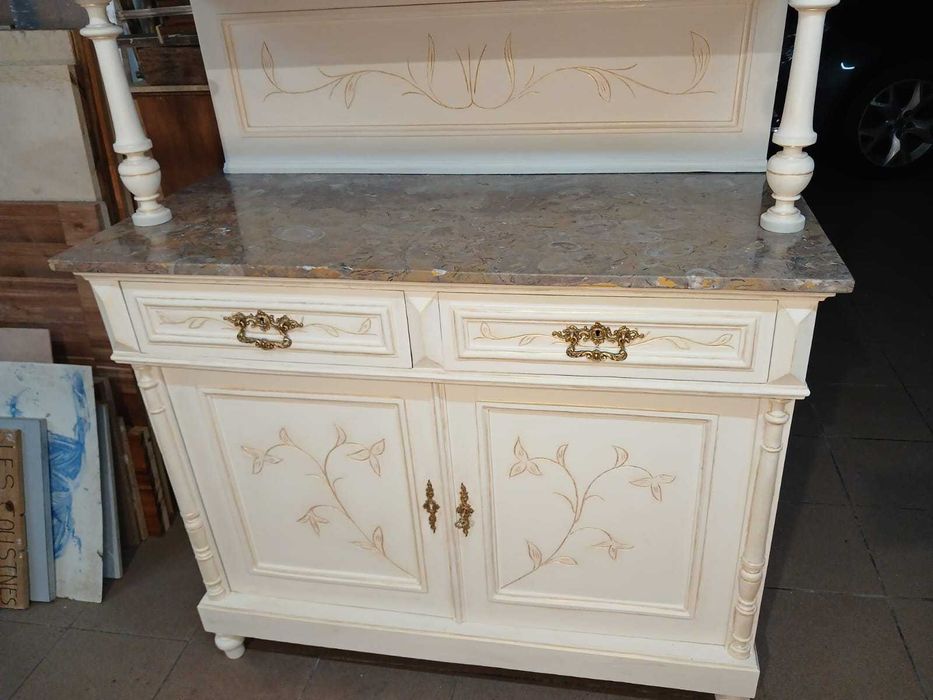 Movel Louceiro restaurado e pintado a mão