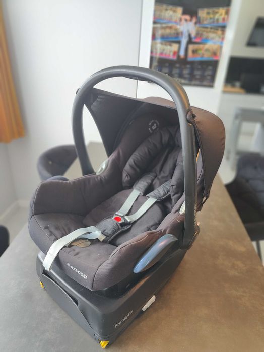 Fotelik Maxi Cosi 0-13 kg + Baza Maxi Cosi FamilyFix