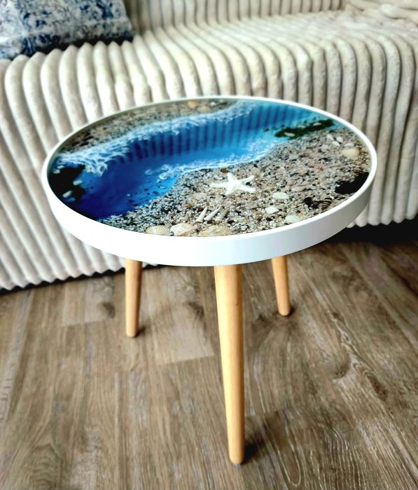 Stolik kawowy z żywicą morski