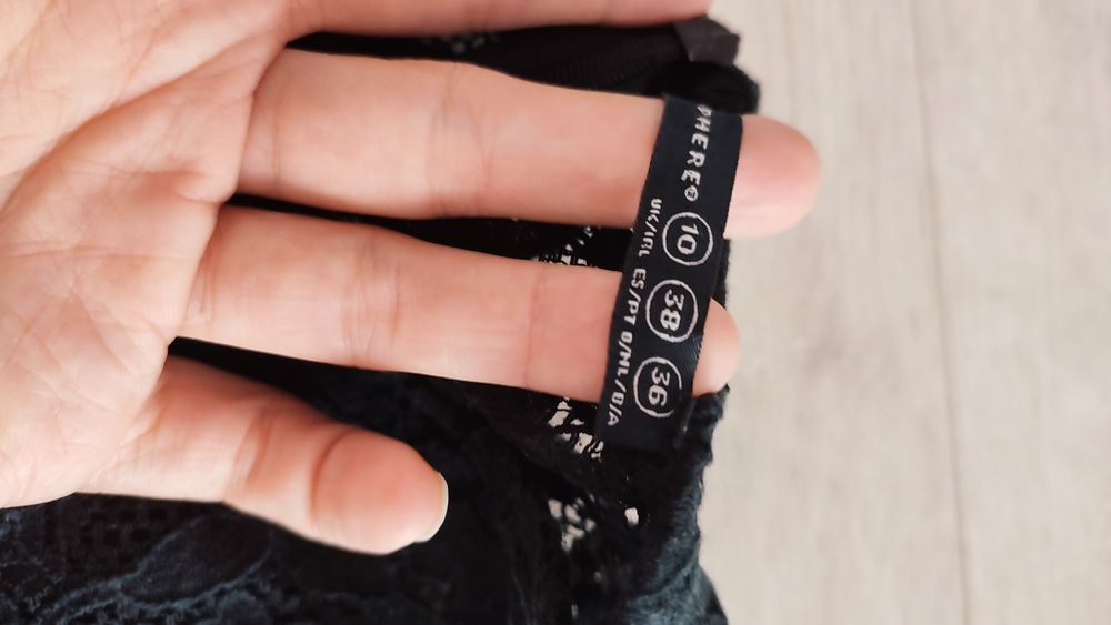 Czarny koronkowy kombinezon damski rozmiar S