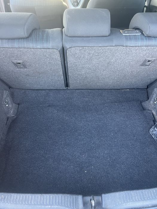 Тойота ауріс свіжопригнана