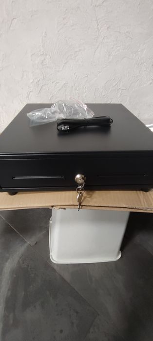 Продам грошова скринька.