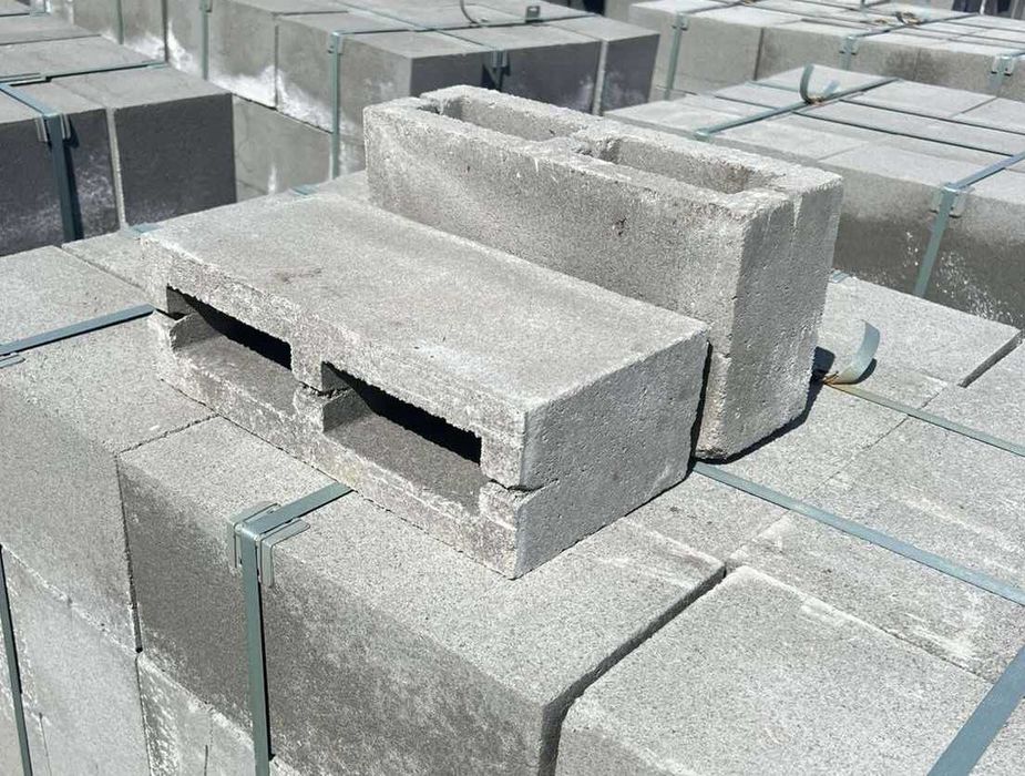 Гатне. Будівельний шлакоблок 9,2х20,2х40,4. Доставка