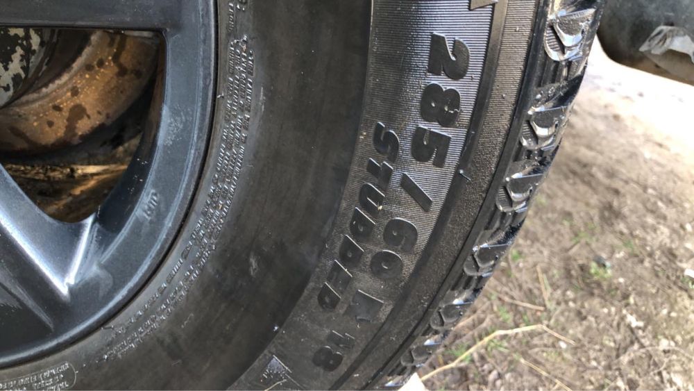 Оригинальные Диски  toyota land cruiser 200 с зимней резиной 285.60.18