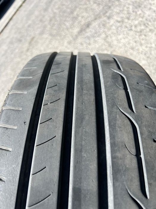 225/45/19 Dunlop 2 pneus