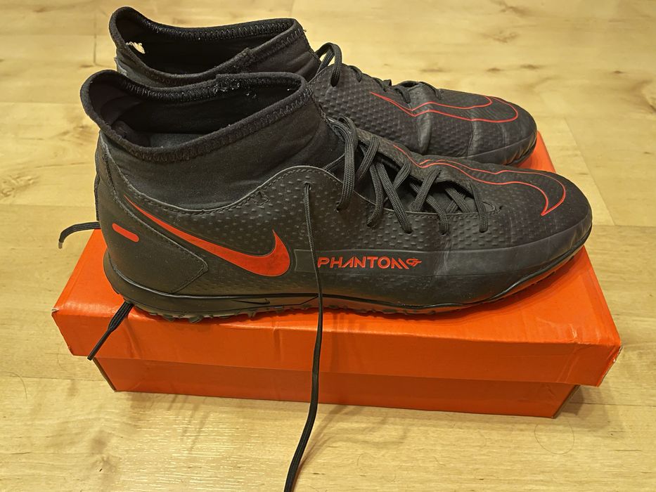 Buty piłkarskie Nike Phantom GT CLUB DF TF