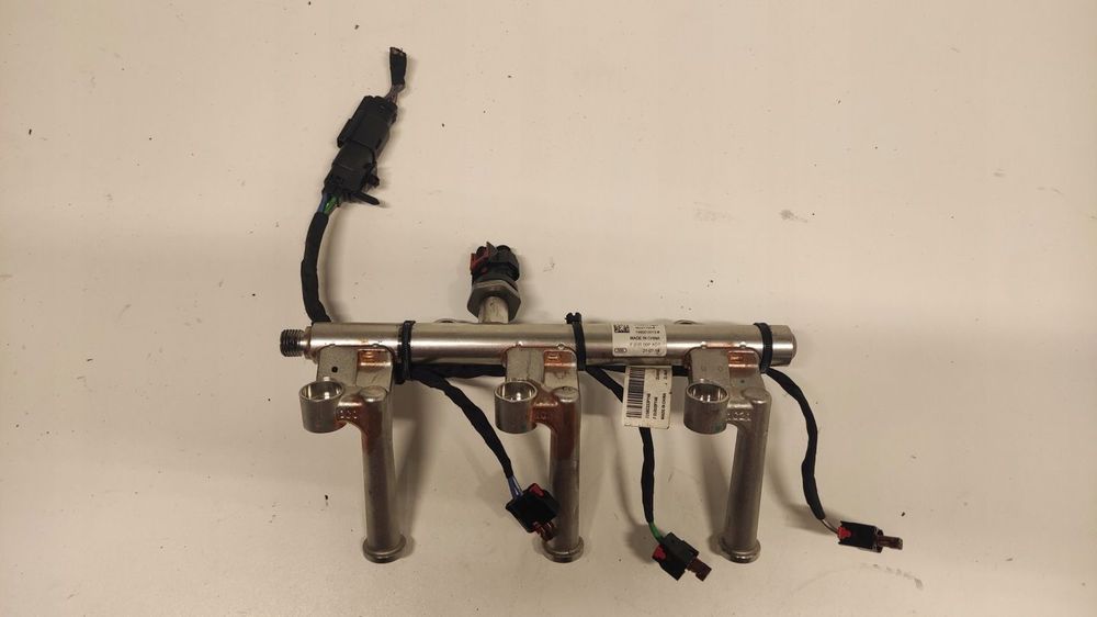 LISTWA WTRYSKOWA VOLVO XC40 1.5 HYBRID 31405315