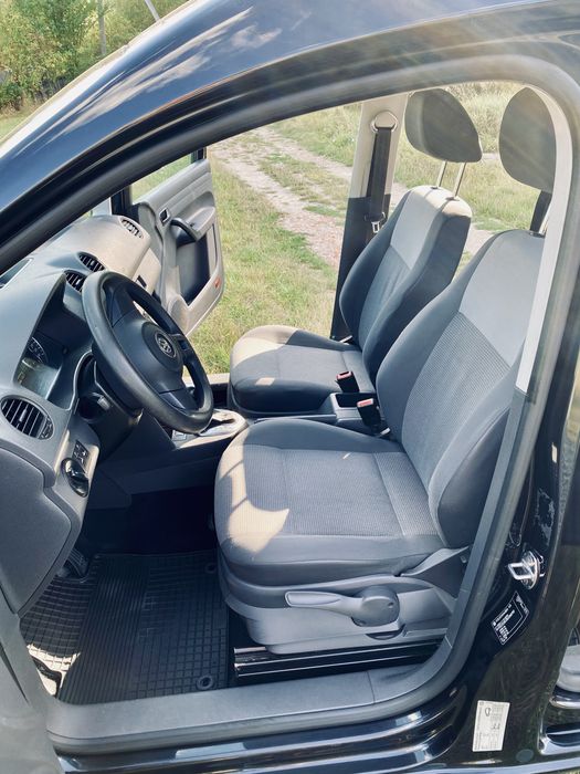 Volkswagen Caddy Maxi 2011 • 2.0 TDI • АКПП • 199 295 км