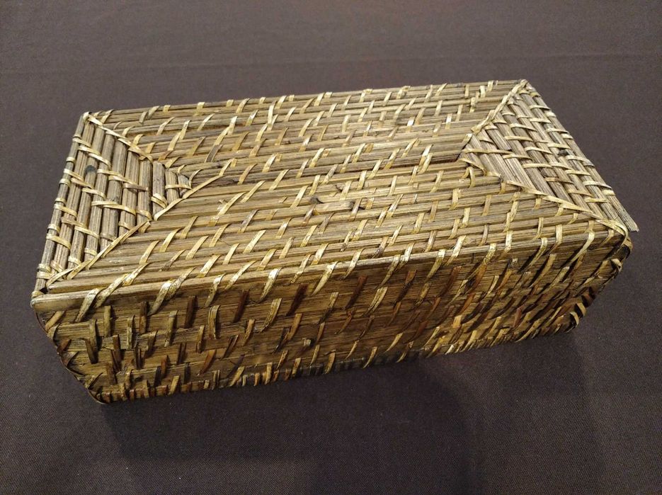 Cobertura em vime para caixa de lenços faciais