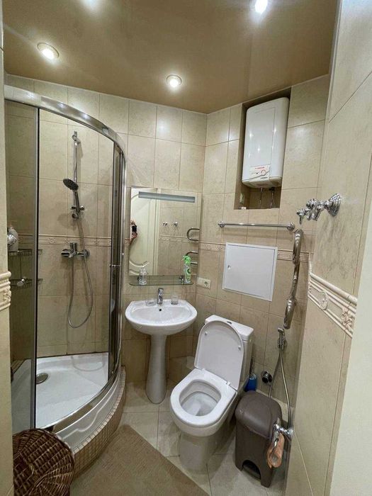 Apartment in Kyiv - More