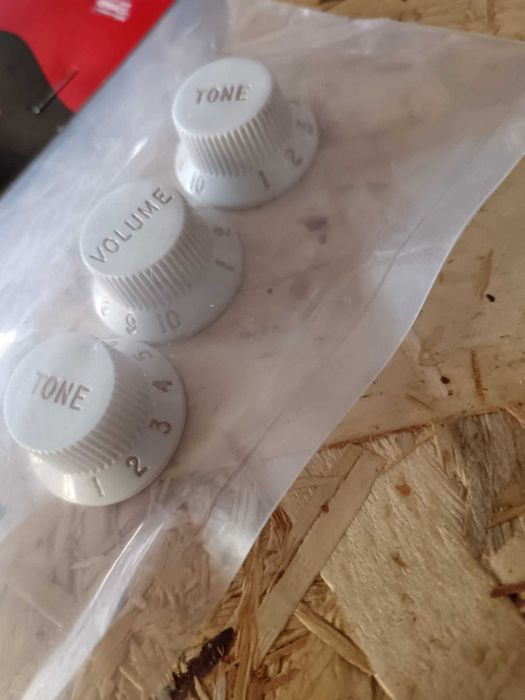 Fender Volume & Tone Knobs Set White