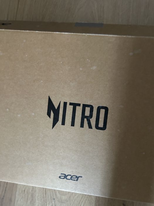 Acer Nitro V 15 500Gigas i5-13420H RTX 4050 16GB DDR5 2.5TB 144Hz