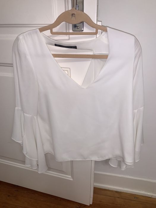 Top branco da Zara com costas abertas