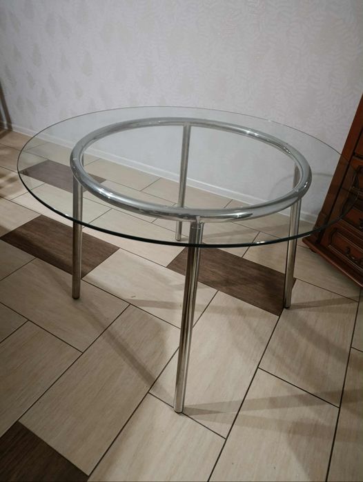 Szklany   stolik