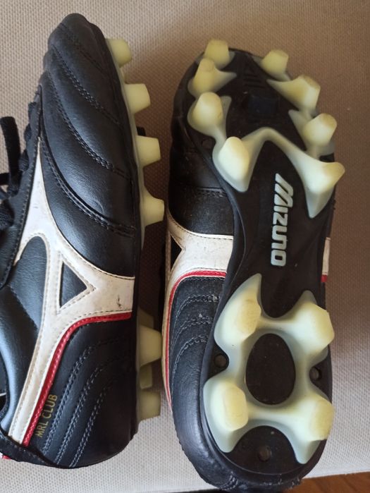 Бутси.mizuno!фірмові майже нові 365