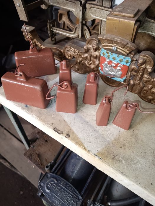 Ferragens e outras peças