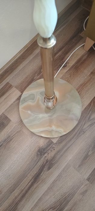 Lampa stojąca mosiądz z onyksem